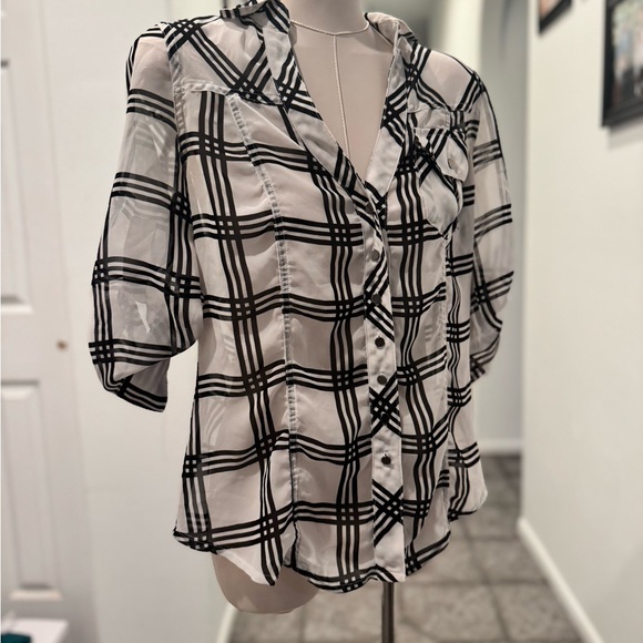 Bebe Women's Blouse white, black Short Sleeve Button Down Collar XS Sheer like - Picture 2 of 6